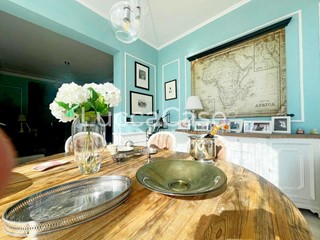 Appartamento in Vendita a Lucca, zona Sant'Anna, 320'000€, 105 m², arredato, con Box