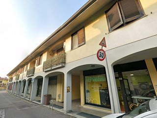 Negozio in Vendita a Cerro Maggiore, 31'203€, 171 m²