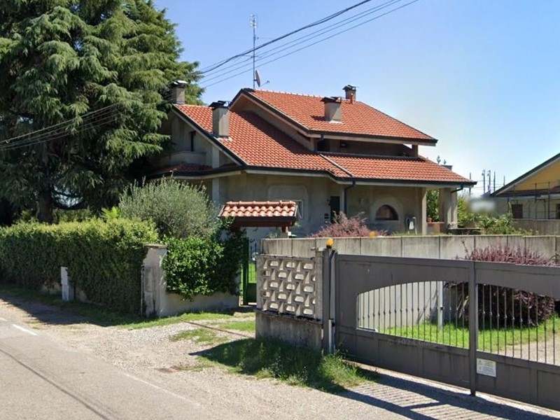 Appartamento in Vendita a Busto Garolfo, 171'766€, 558 m², con Box