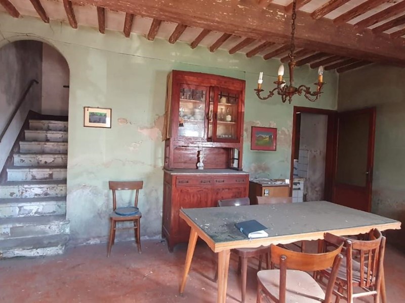 Casa Indipendente in Vendita a Capannori, zona Pieve San Paolo, 75'000€, 270 m², arredato