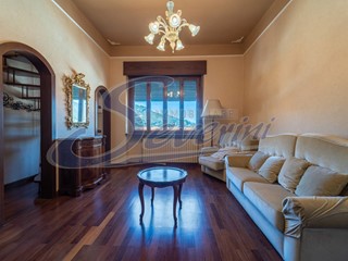 Quadrilocale in Vendita a Como, 340'000€, 120 m²