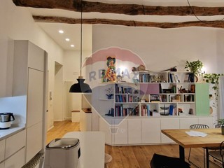 Quadrilocale in Vendita a Napoli, 464'000€, 100 m²