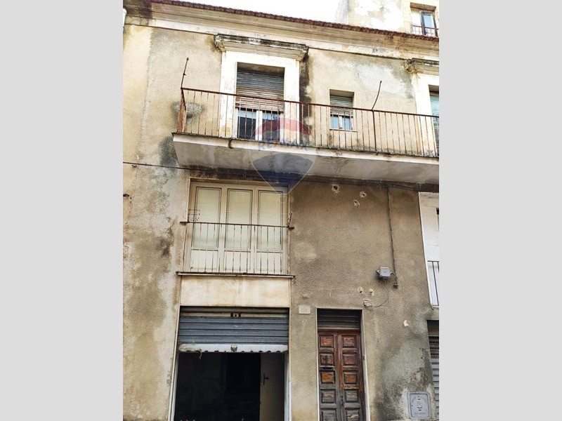 Casa Indipendente in Vendita a Ragusa, 35'000&euro;, 118 m²