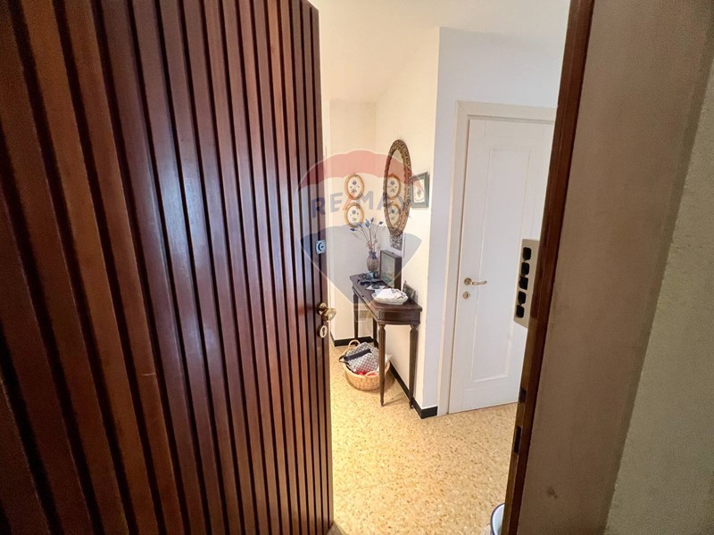 Appartamento in Vendita a Lavagna, 270'000€, 88 m²
