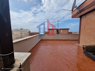 Attico in Vendita a Pomezia, 169'000&euro;, 75 m²