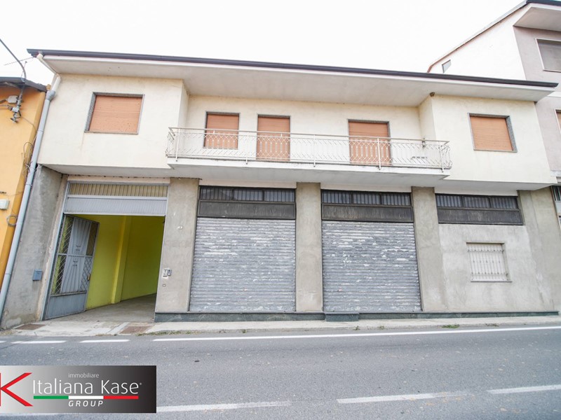 Casa Semi Indipendente in Vendita a Caluso, 75'000€, 150 m²