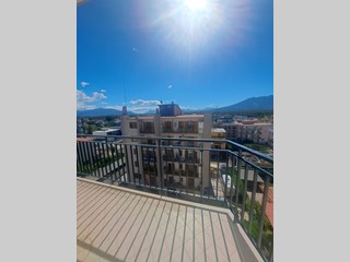 Appartamento in Vendita a Marigliano, 135'000€, 140 m²