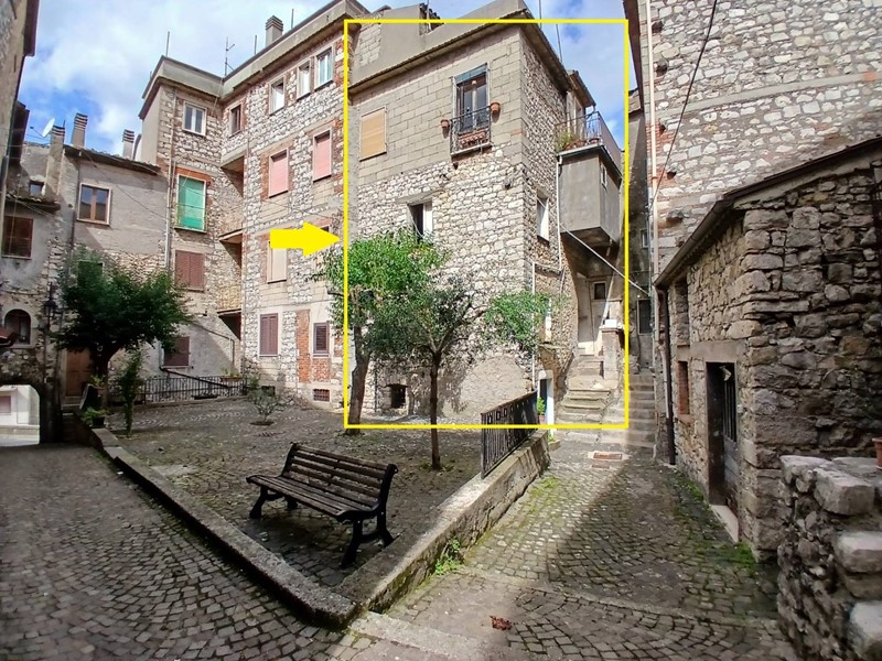 Appartamento in Vendita a Vallecorsa, 19'000€, 120 m²