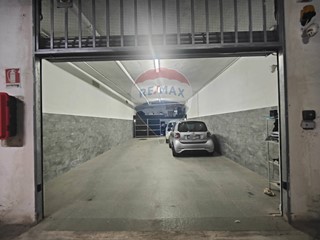 Box in Vendita a Casoria, 80'000€, 80 m²