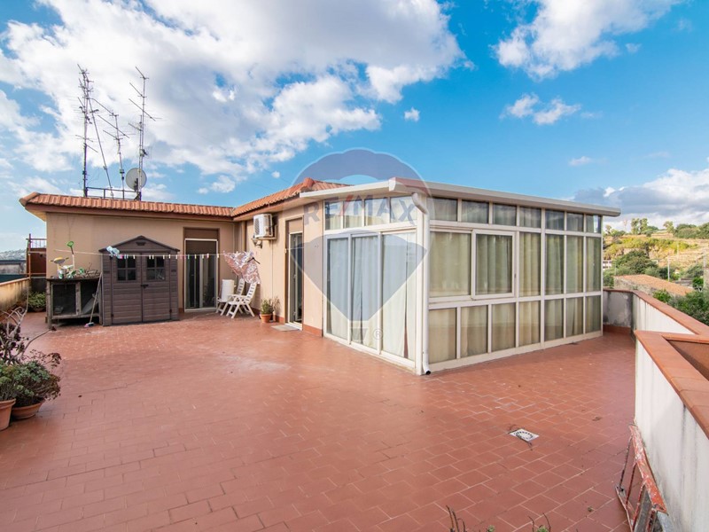 Trilocale in Vendita a Aci Catena, 59'000€, 90 m²