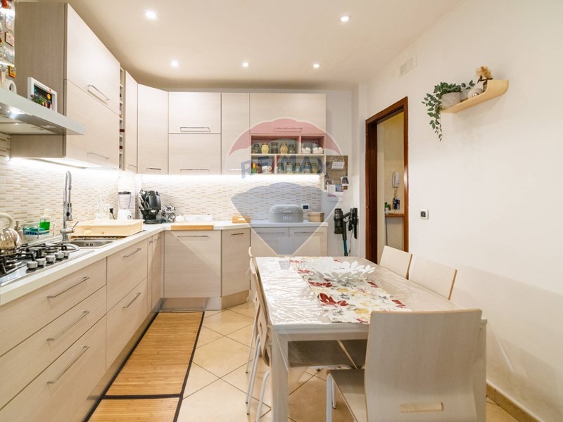 Quadrilocale in Vendita a Mascalucia, 130'000€, 94 m²