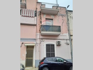 Trilocale in Vendita a Catania, 80'000&euro;, 85 m²