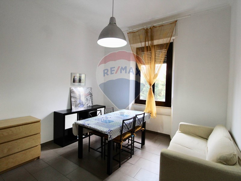 Trilocale in Affitto a Milano, 1'200€, 60 m²