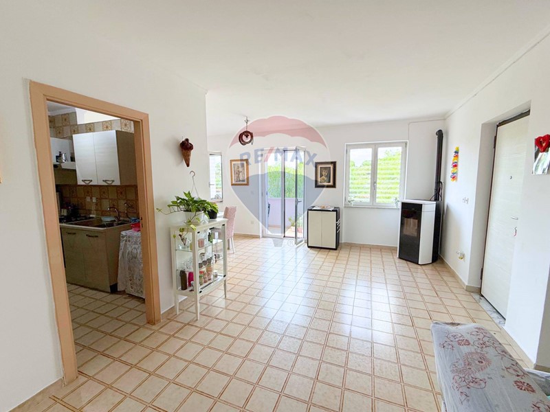 Appartamento in Vendita a Manfredonia, 65'000€, 105 m²