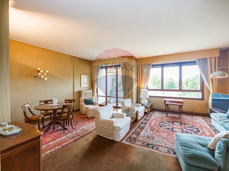 Appartamento in Vendita a San Donato Milanese, 610'000€, 194 m²