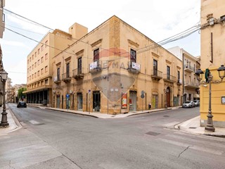 Casa Indipendente in Vendita a Castelvetrano, 645'000&euro;, 1700 m²