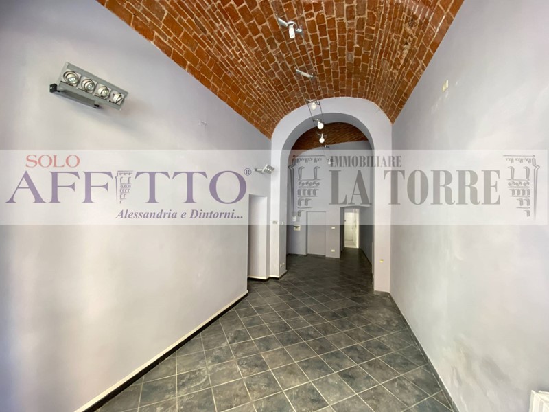 Immobile commerciale in Affitto a Alessandria, 350€, 60 m²