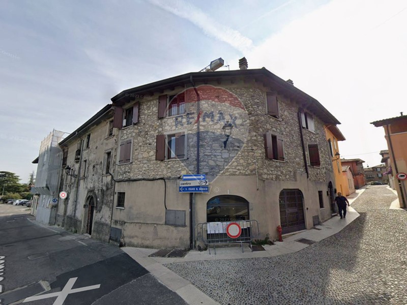 Bilocale in Vendita a San Felice del Benaco, 127'717€, 69 m²