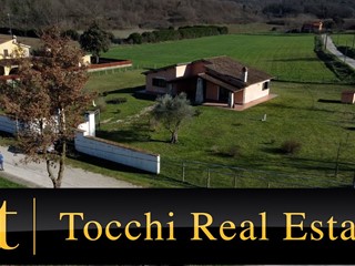 Rustico in Vendita a Mazzano Romano, 310'000&euro;, 18000 m²