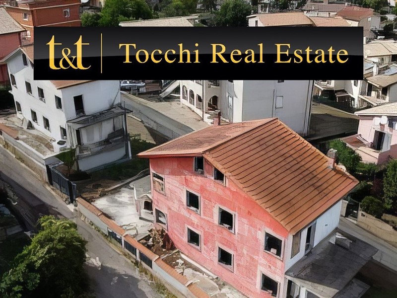 Villa in Vendita a Mazzano Romano, 370'000&euro;, 480 m²