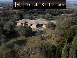 Rustico in Vendita a Campagnano di Roma, 220'000€, 17000 m²