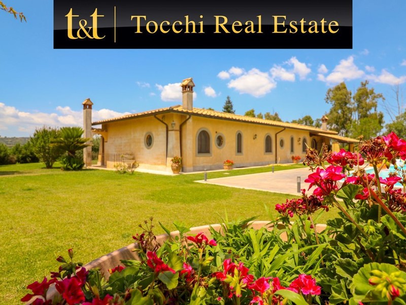 Villa in Vendita a Campagnano di Roma, 799'000€, 6000 m²