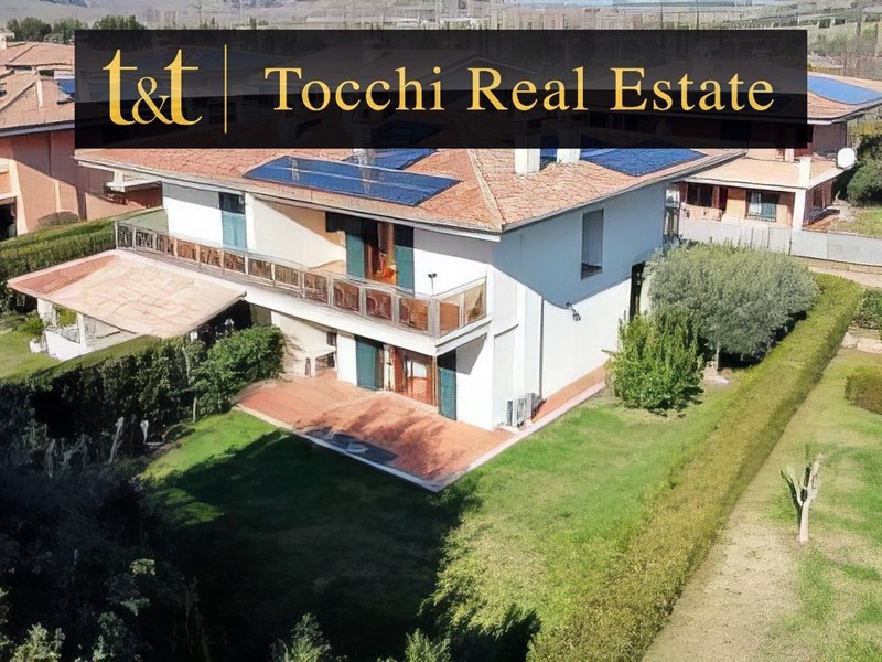 Casa Semi Indipendente in Vendita a Monterosi, 219'000€, 190 m²