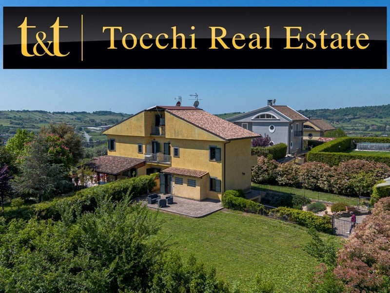 Casa Semi Indipendente in Vendita a Campagnano di Roma, 365'000€, 1000 m²