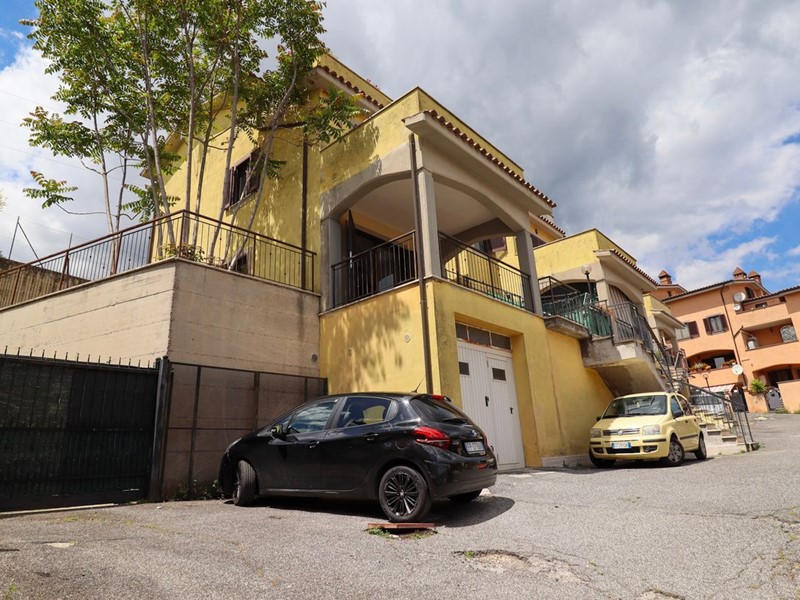 Bilocale in Vendita a Rignano Flaminio, 89'000€, 52 m²