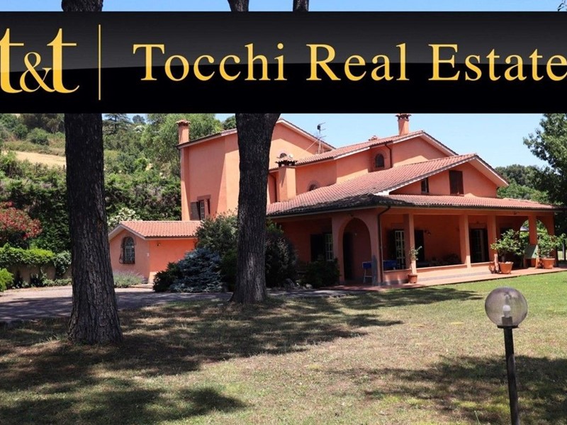 Villa in Vendita a Campagnano di Roma, 830'000€, 11000 m²