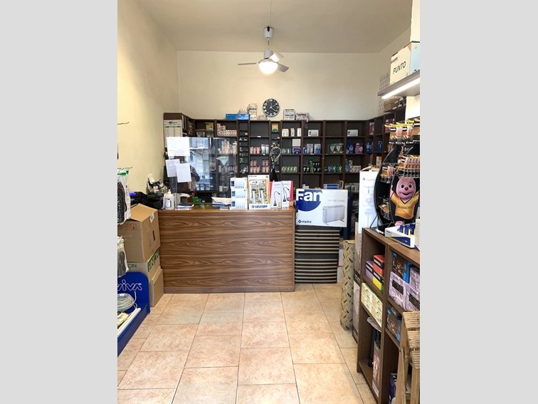 Negozio in Vendita a Milano, 220'000€, 24 m²