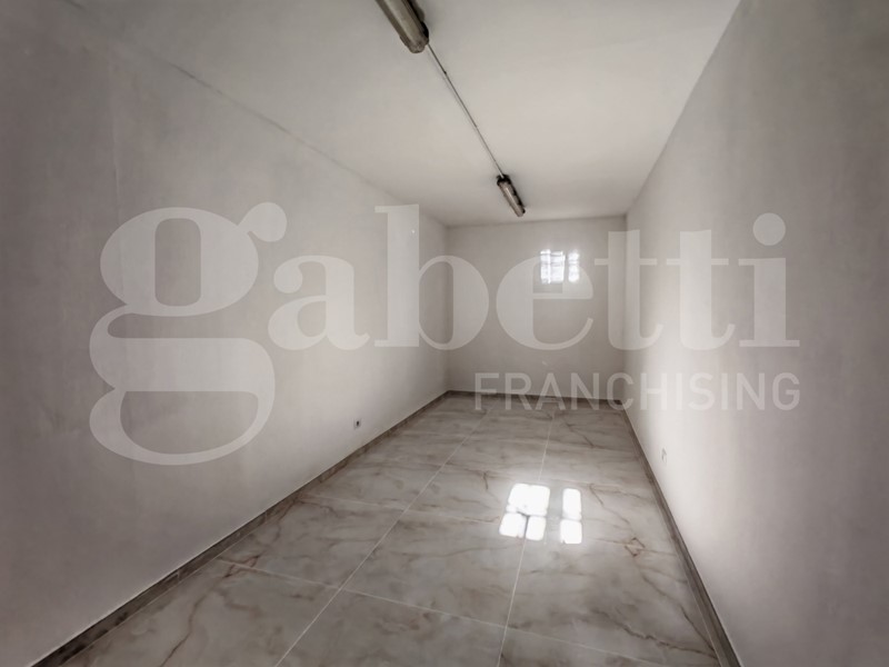 Ufficio in Affitto a Firenze, 1'500€, 60 m²