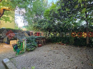 Appartamento in Vendita a Arezzo, 144'000€, 106 m²