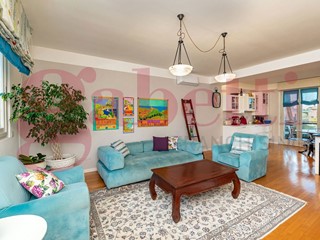 Quadrilocale in Vendita a Torre de' Roveri, 350'000€, 166 m²