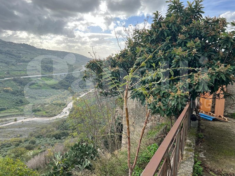 Appartamento in Vendita a Cleto, 15'000€, 80 m²