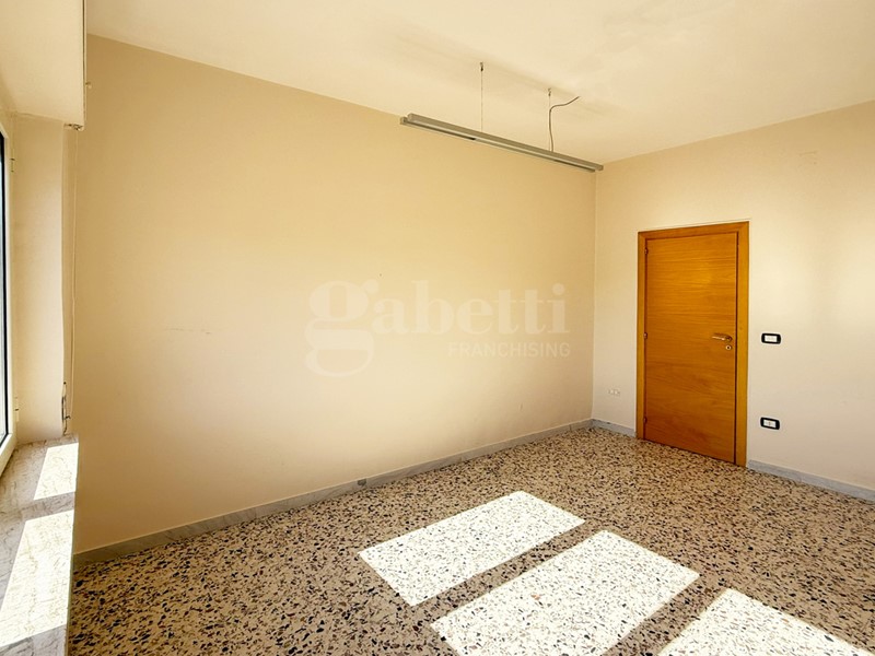 Quadrilocale in Affitto a Napoli, 1'100€, 96 m²