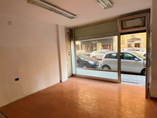 Negozio in Vendita a Bari, 70'000&euro;, 35 m²