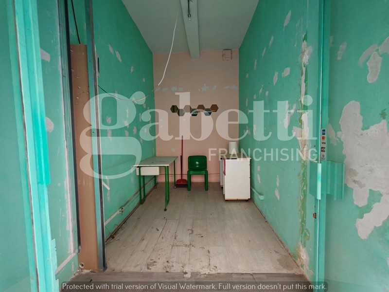 Negozio in Affitto a Firenze, 1'500€, 12 m²