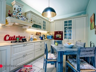 Villetta a schiera in Vendita a Moncalieri, 389'000€, 220 m²