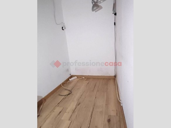 Negozio in Vendita a Mercato San Severino, 145'000&euro;, 80 m²