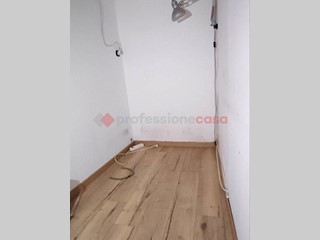 Negozio in Vendita a Mercato San Severino, 145'000&euro;, 80 m²