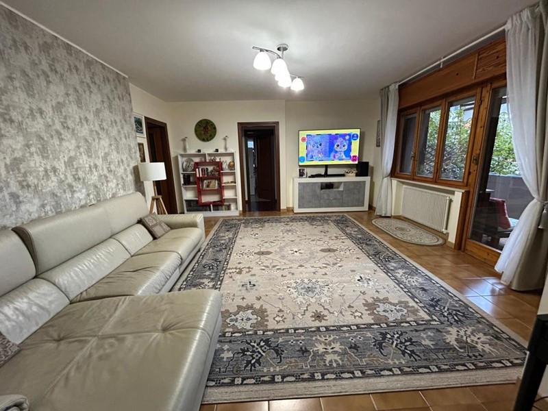 Quadrilocale in Vendita a Parma, 229'000&euro;, 130 m², con Box