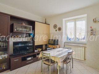 Trilocale in Vendita a Cairo Montenotte, 85'000€, 77 m²