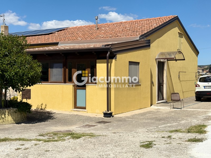 Casa Semi Indipendente in Affitto a Avigliano, 380€, 75 m², arredato