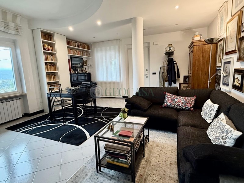 Casa Semi Indipendente in Vendita a Follo, 160'000€, 120 m²