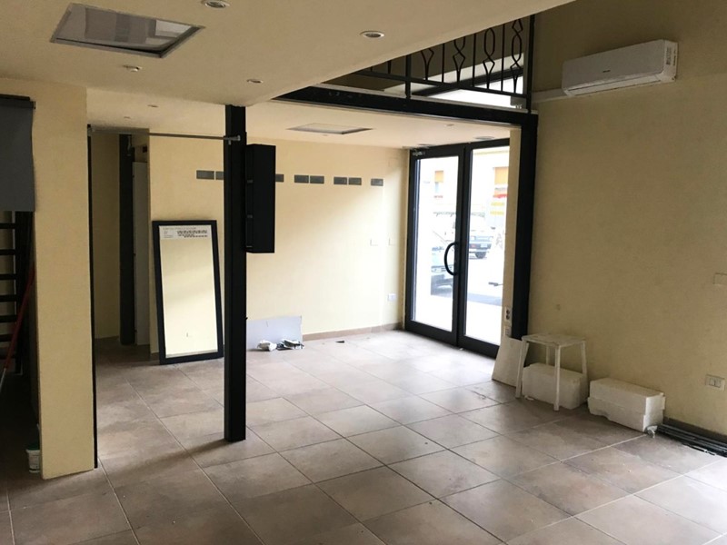 Immobile commerciale in Vendita a Ascoli Piceno, 85'000€, 50 m²