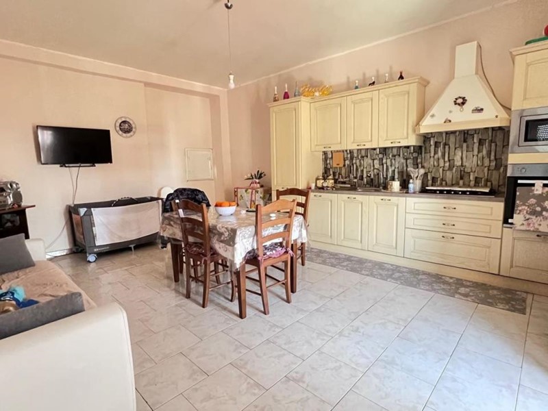 Casa Indipendente in Vendita a Santa Maria di Licodia, 75'000€, 198 m²