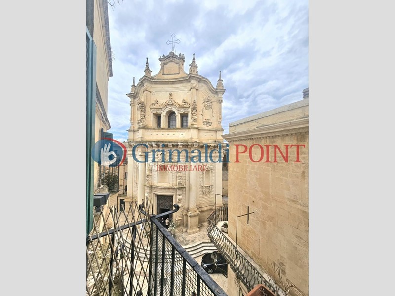 Quadrilocale in Affitto a Lecce, 950€, 130 m², arredato