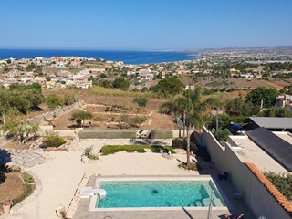 Villa in Vendita a Scicli, zona MARE, 500'000€, 240 m²