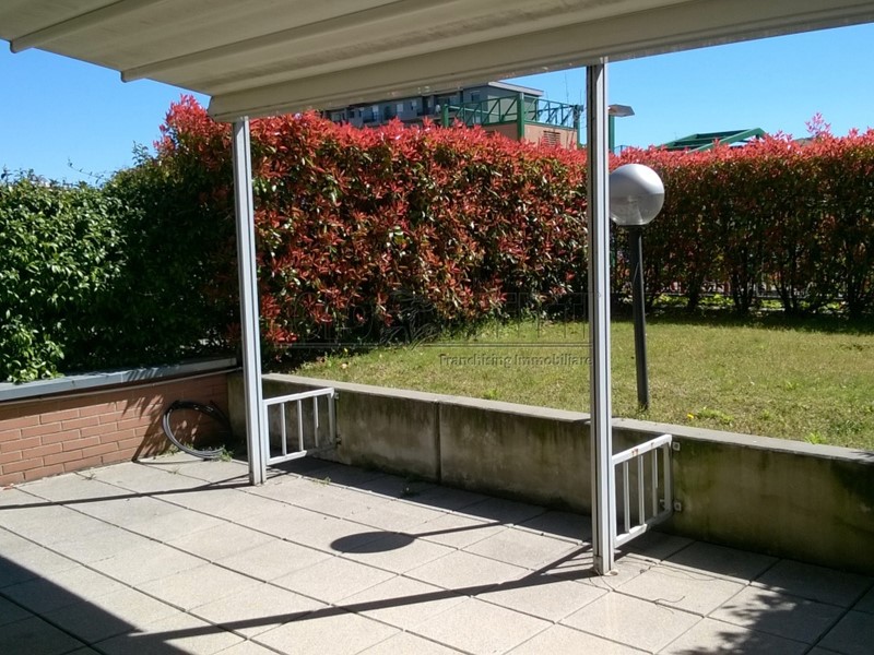 Trilocale in Affitto a Corsico, zona Burgo, 1'250€, 85 m², arredato